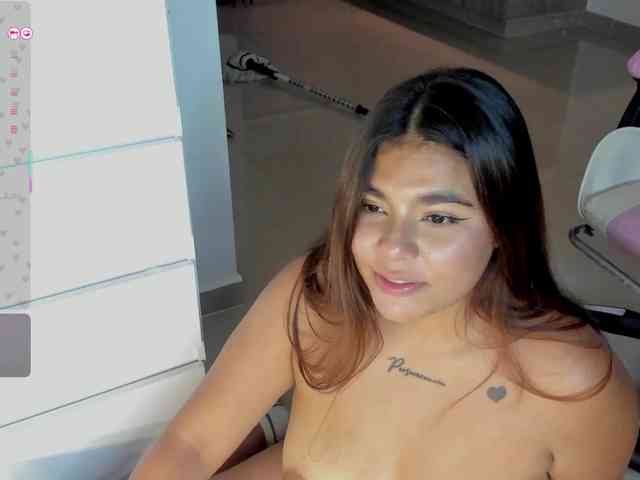 Alicethunder webcam