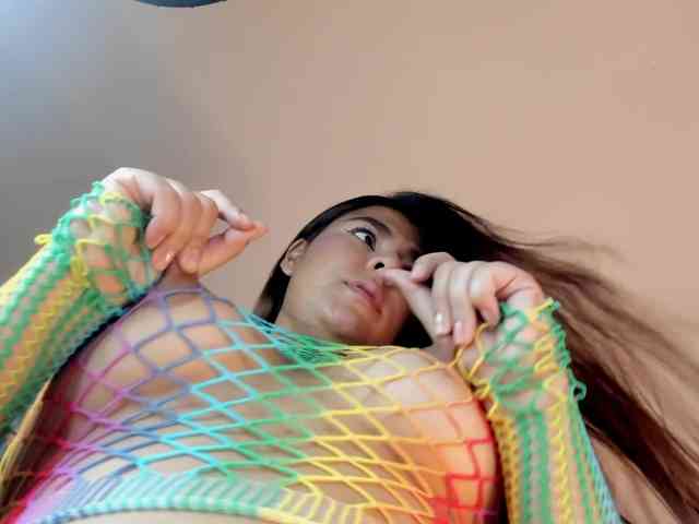 Alicethunder Live Webcam on BongaCams