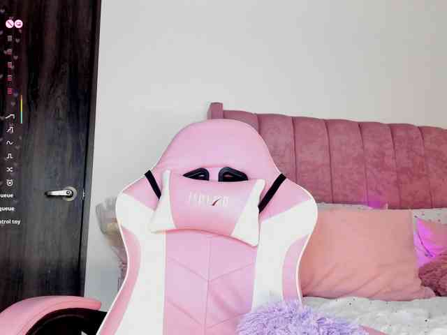 Alicethunder webcam