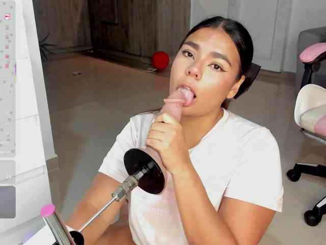 Alicethunder webcam