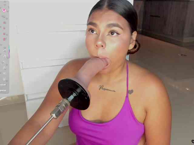 Alicethunder webcam