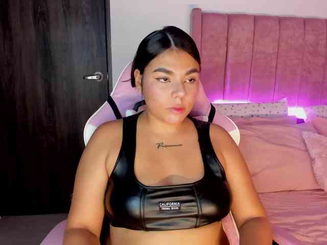 Alicethunder webcam