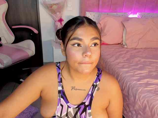 Alicethunder webcam