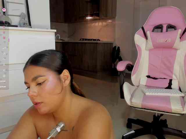 Alicethunder webcam