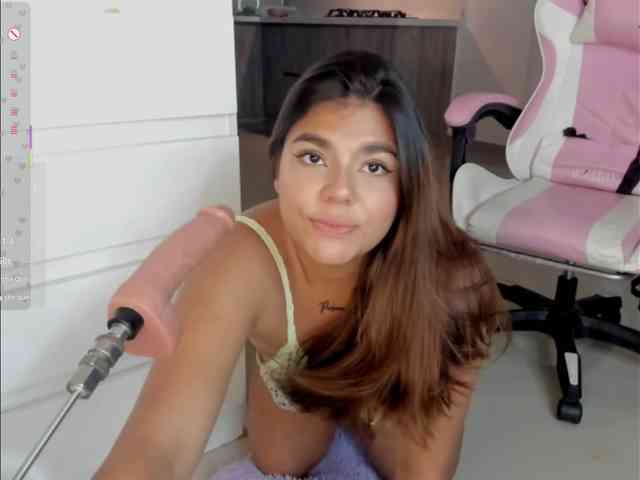 Alicethunder webcam