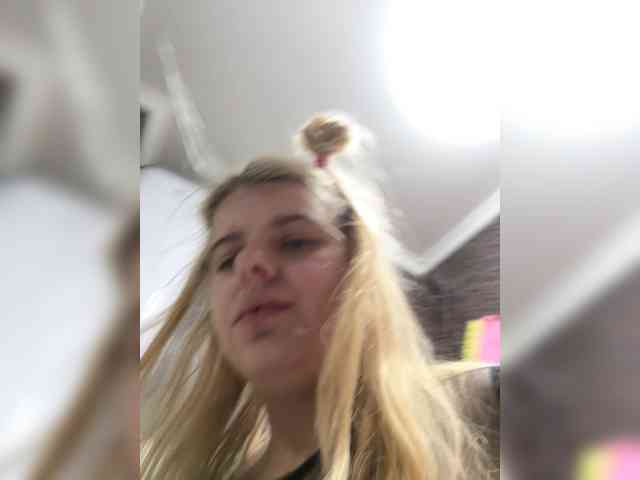 vitaminka-cc webcam