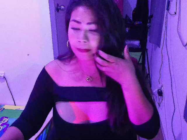 Asherramay live cam on BongaCams