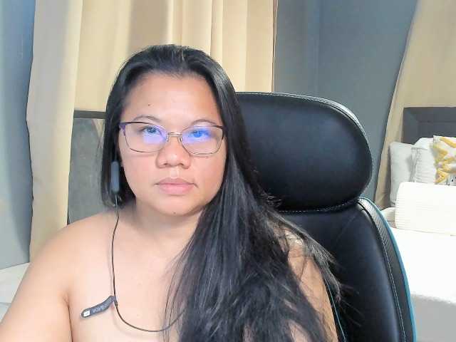 nicolebridge88 live cam on UnifiedCams