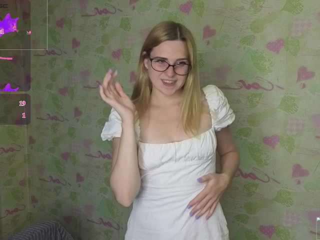 ElinaPantsoff live cam on BongaCams