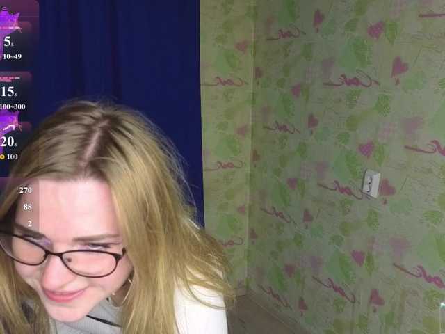 ElinaPantsoff live cam on BongaCams