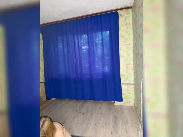 ElinaPantsoff live cam on BongaCams