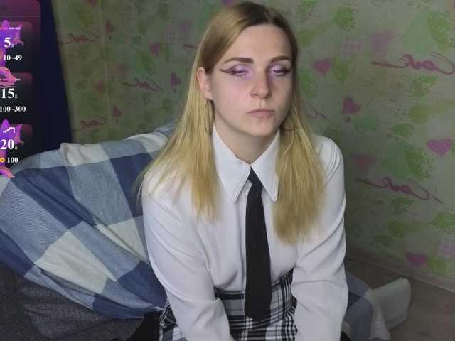 ElinaPantsoff live cam on BongaCams