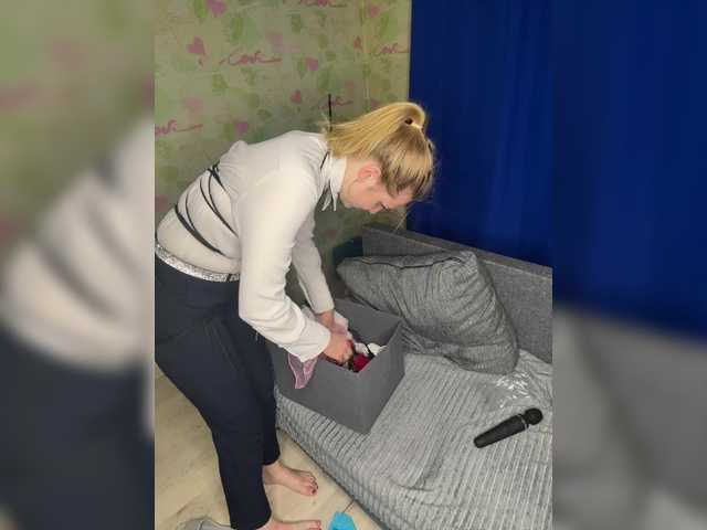 ElinaPantsoff live cam on BongaCams