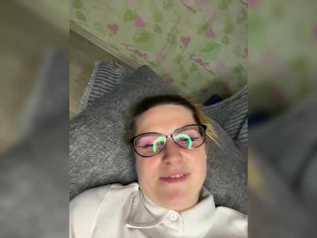 Sex chat gratuit in direct cu ElinaPantsoff pe BongaCams