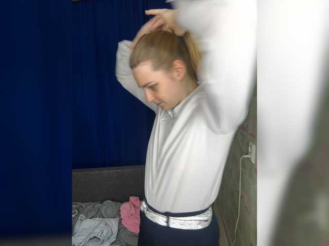 ElinaPantsoff live cam on BongaCams