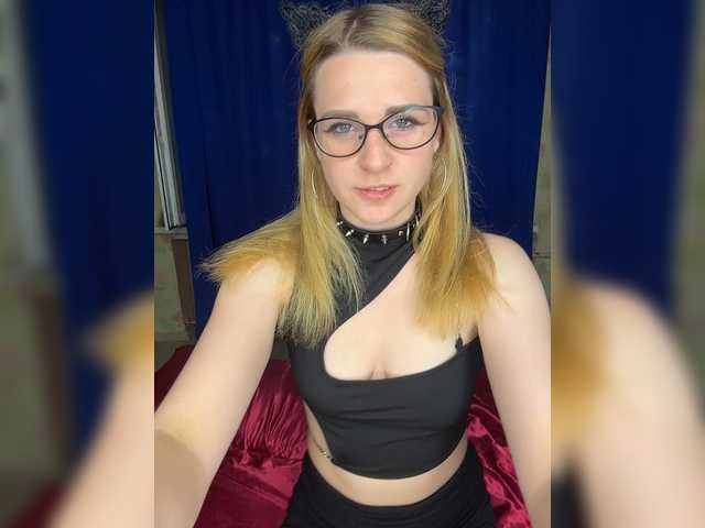 ElinaPantsoff live webcam show