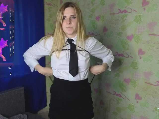ElinaPantsoff live cam on BongaCams