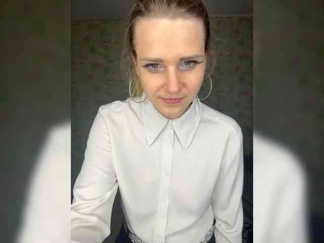 ElinaPantsoff webcam