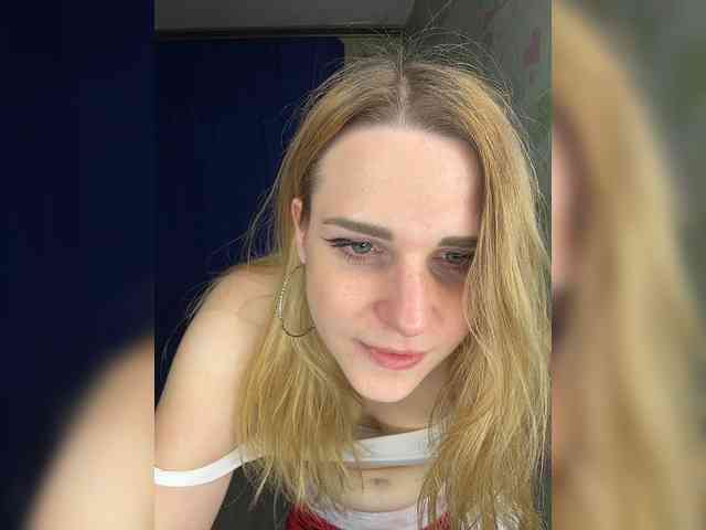 ElinaPantsoff webcam