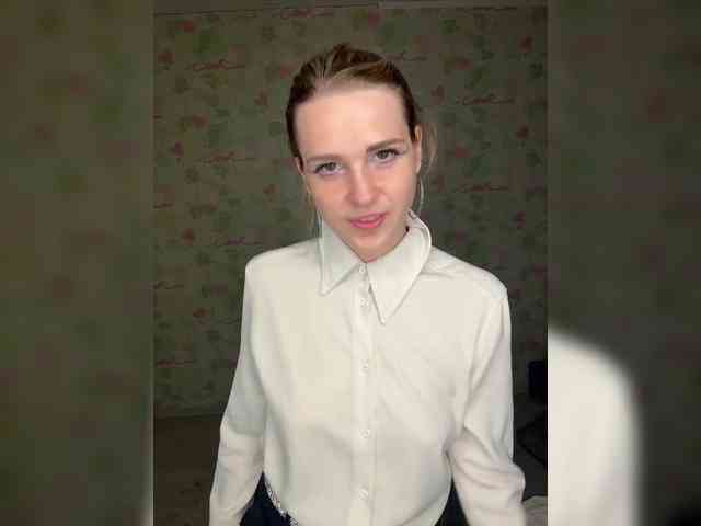 ElinaPantsoff webcam