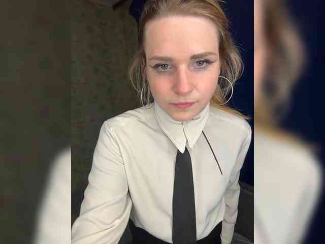 ElinaPantsoff webcam