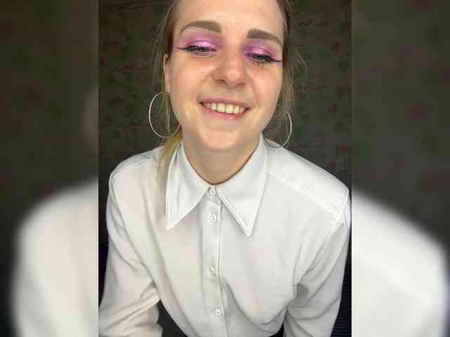 ElinaPantsoff webcam