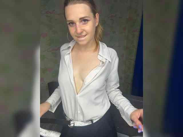 ElinaPantsoff webcam