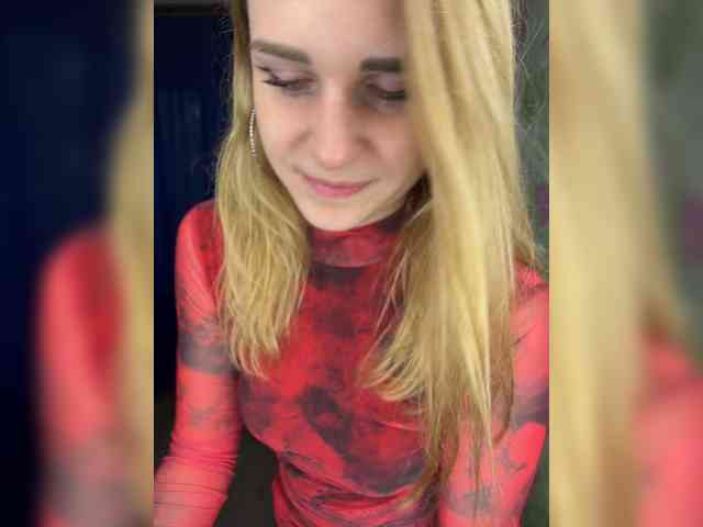 ElinaPantsoff webcam