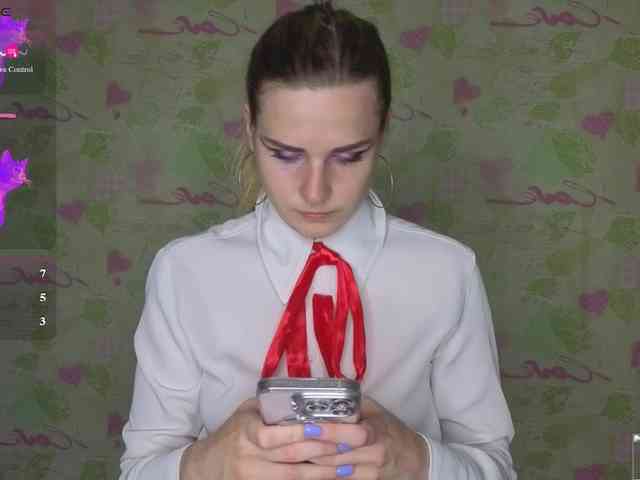 ElinaPantsoff Live Webcam on BongaCams