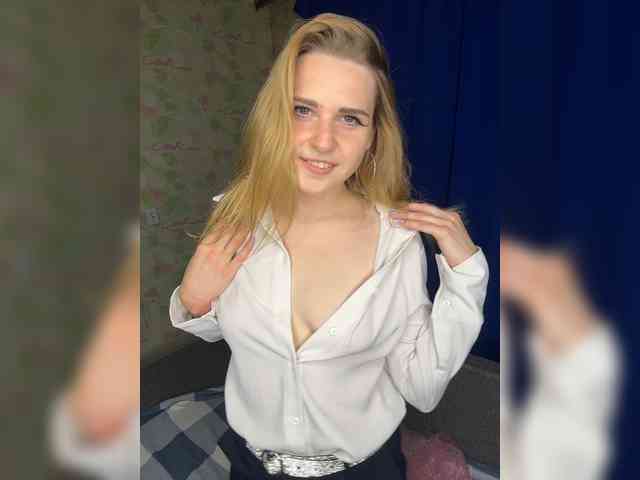 ElinaPantsoff webcam
