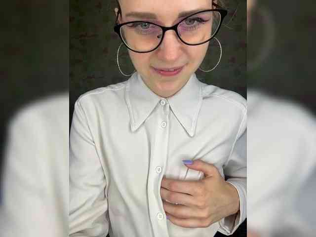 ElinaPantsoff webcam