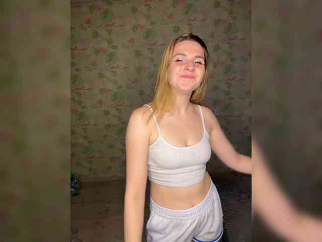 ElinaPantsoff webcam