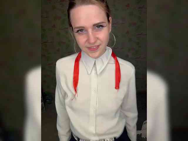 ElinaPantsoff webcam