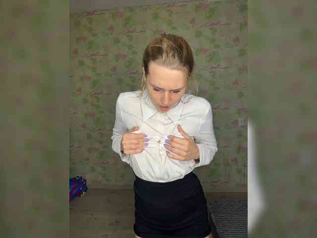 ElinaPantsoff webcam