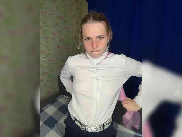 ElinaPantsoff webcam