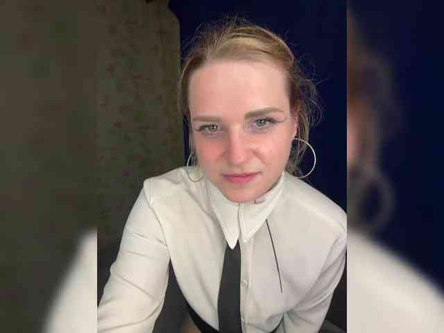 ElinaPantsoff webcam