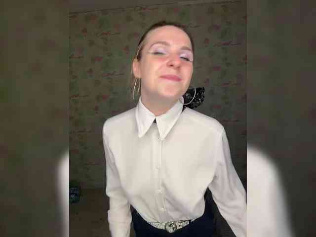 ElinaPantsoff webcam