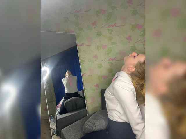 ElinaPantsoff webcam