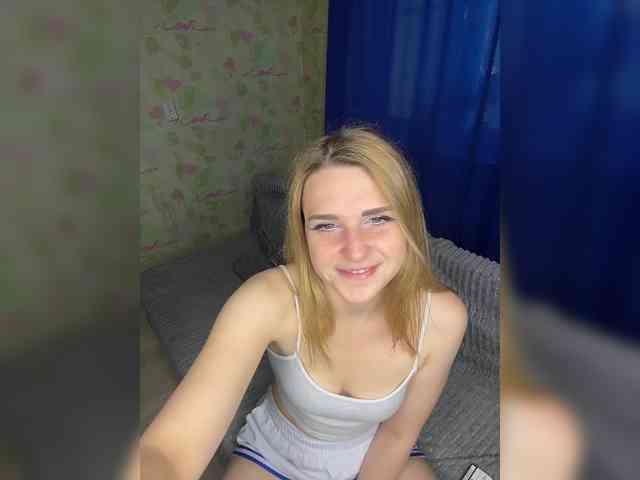 ElinaPantsoff webcam