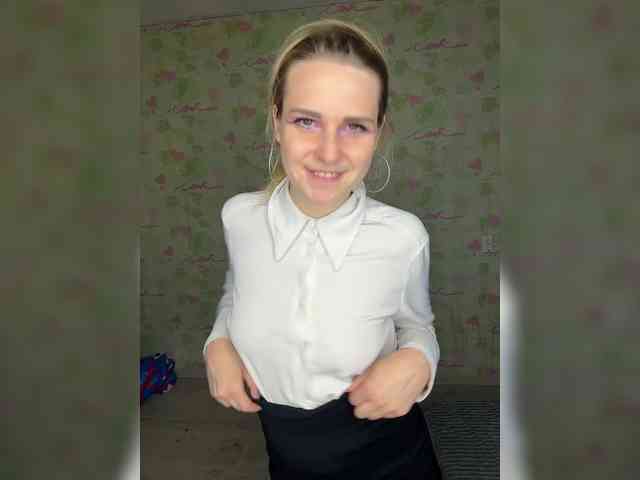 ElinaPantsoff webcam