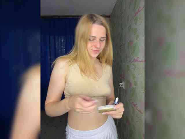 ElinaPantsoff webcam