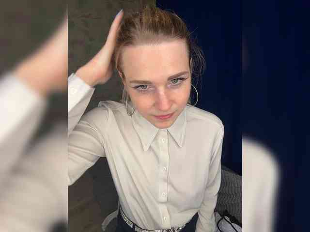 ElinaPantsoff webcam
