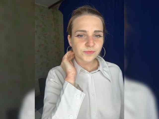ElinaPantsoff webcam