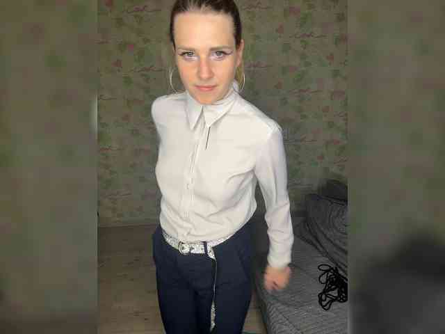ElinaPantsoff webcam