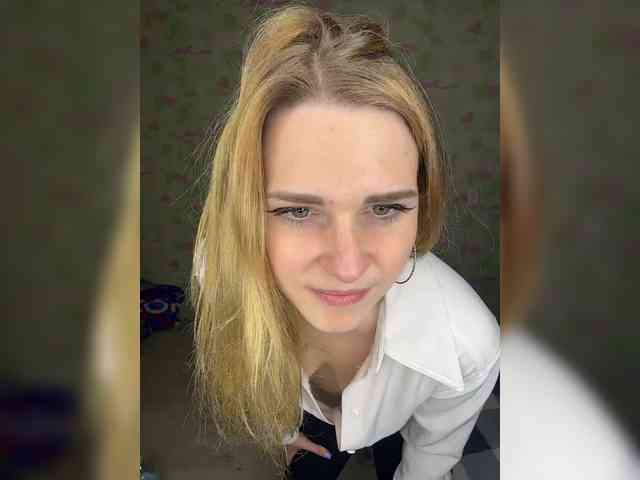 ElinaPantsoff webcam