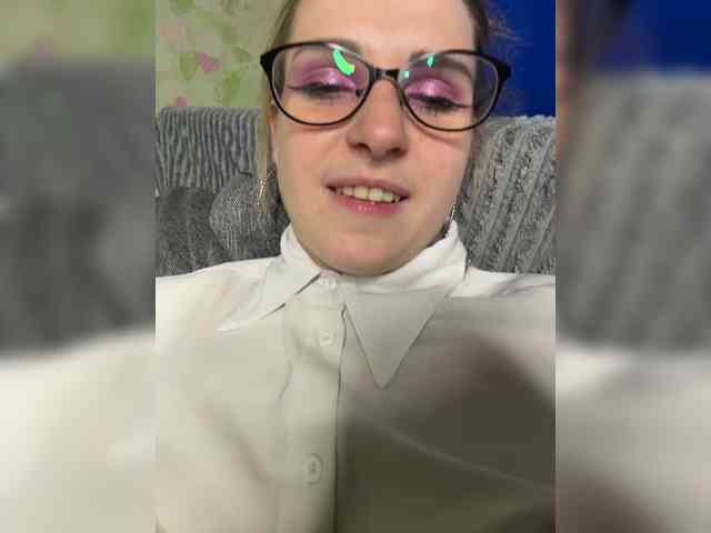 ElinaPantsoff webcam