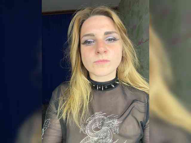 ElinaPantsoff webcam