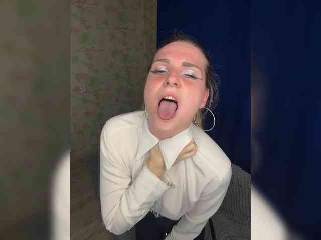 ElinaPantsoff webcam