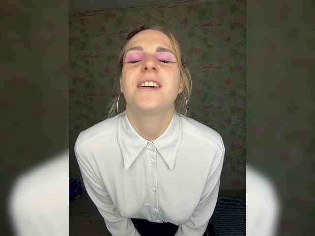 ElinaPantsoff webcam