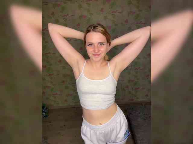 ElinaPantsoff webcam